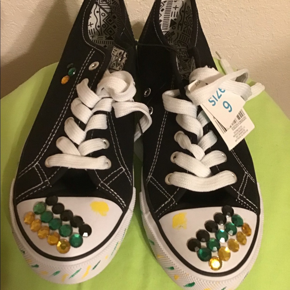 Black Size 9 Convas Sneaker Rhinestone Designs